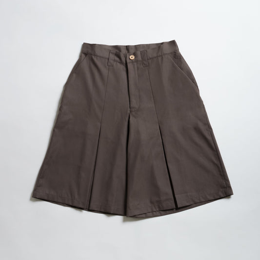 Inverted Pleats Short Pants Beige